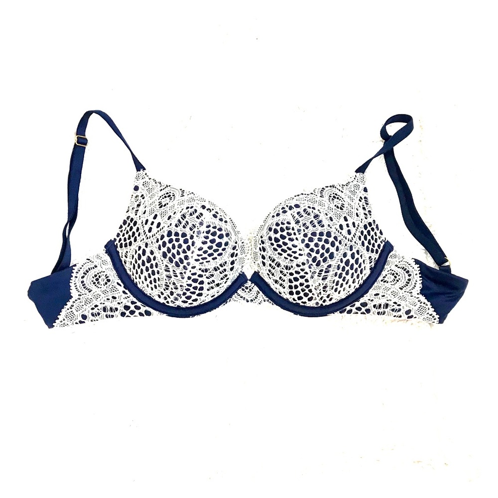 Victoria Secret very sexy push up navy/white lace